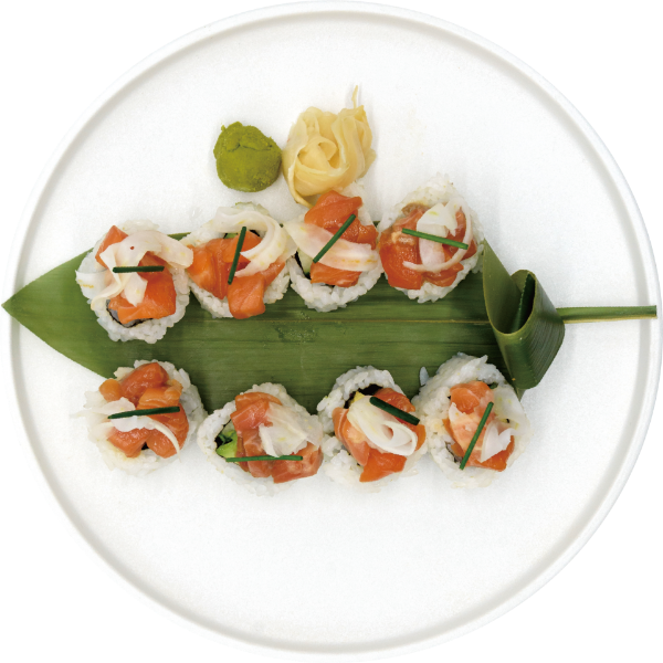 <p>Fresh Salmon Roll Drizzled with Fragrant Yuzu Oil<br />
 </p>
